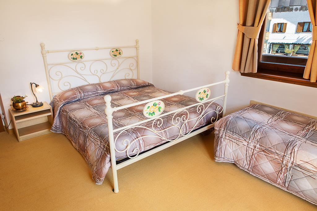 Garni Bonsai Bed and Breakfast Pinzolo Kamer foto