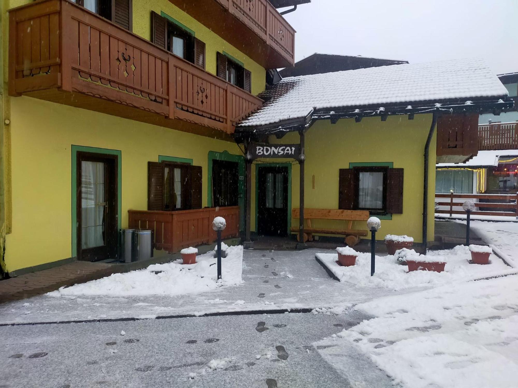 Garni Bonsai Bed and Breakfast Pinzolo Buitenkant foto