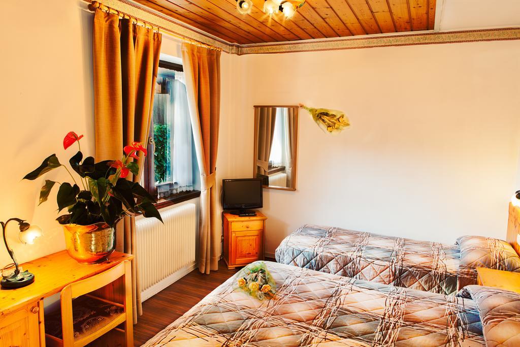 Garni Bonsai Bed and Breakfast Pinzolo Kamer foto
