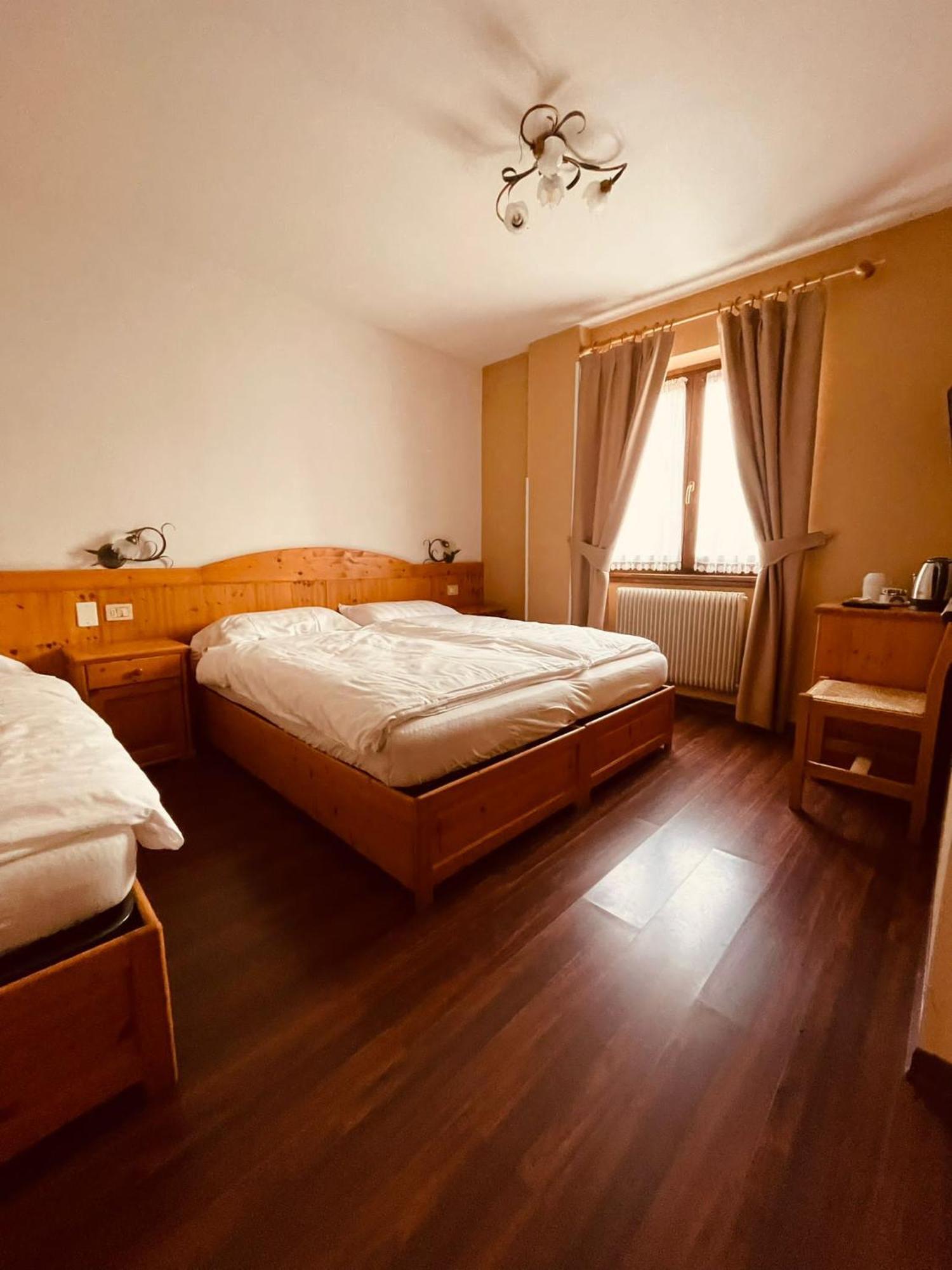 Garni Bonsai Bed and Breakfast Pinzolo Buitenkant foto