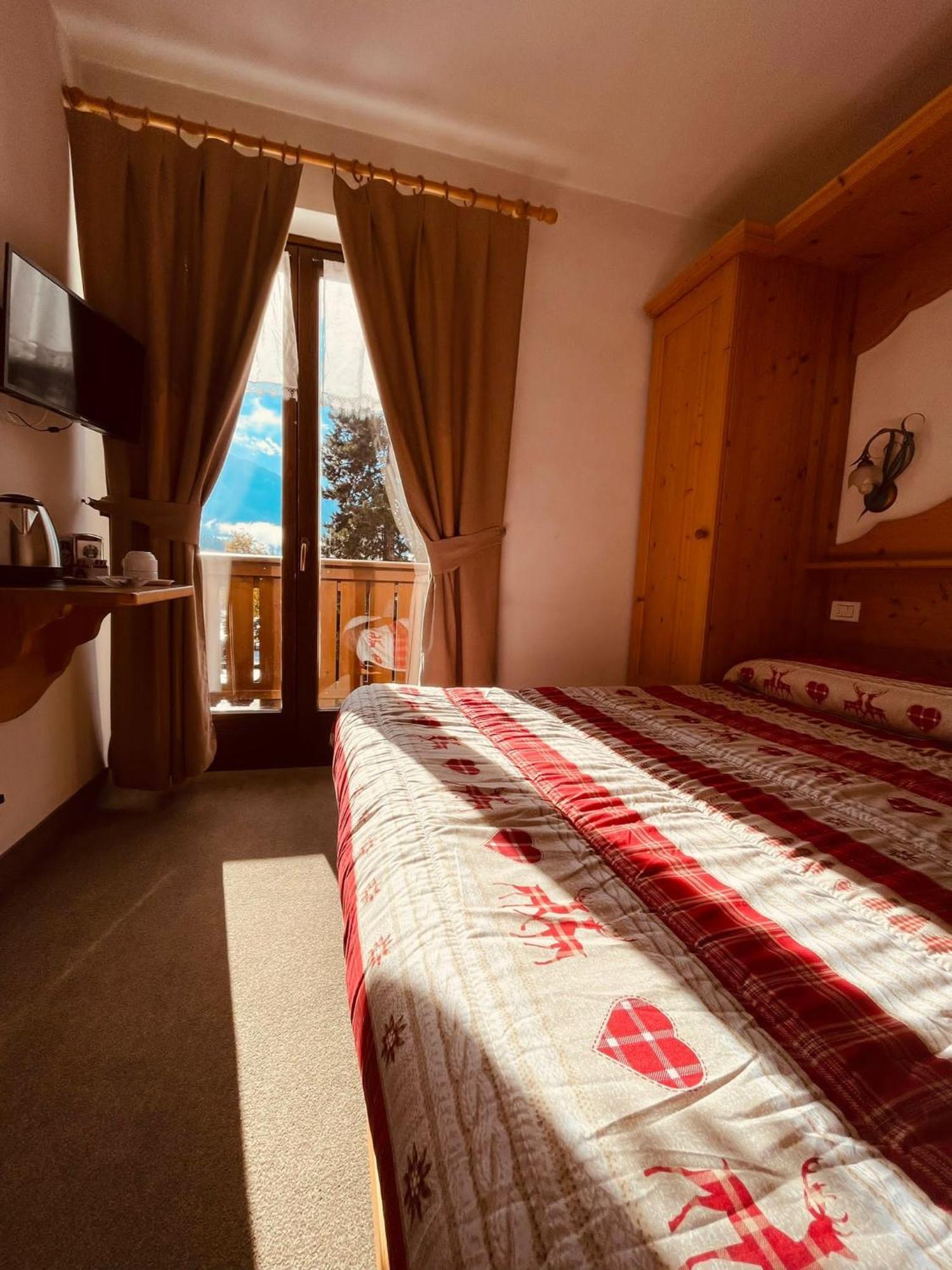 Garni Bonsai Bed and Breakfast Pinzolo Buitenkant foto