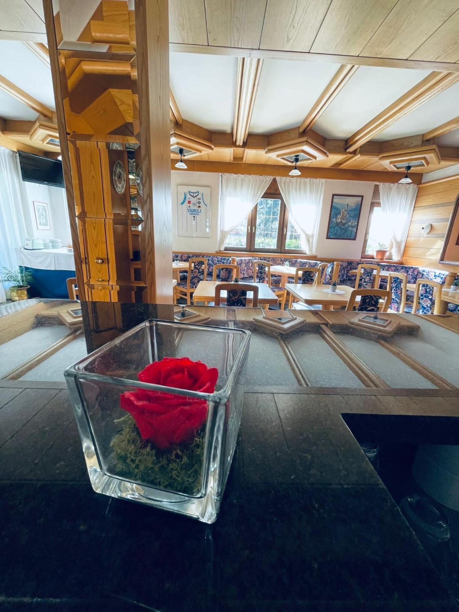 Garni Bonsai Bed and Breakfast Pinzolo Buitenkant foto
