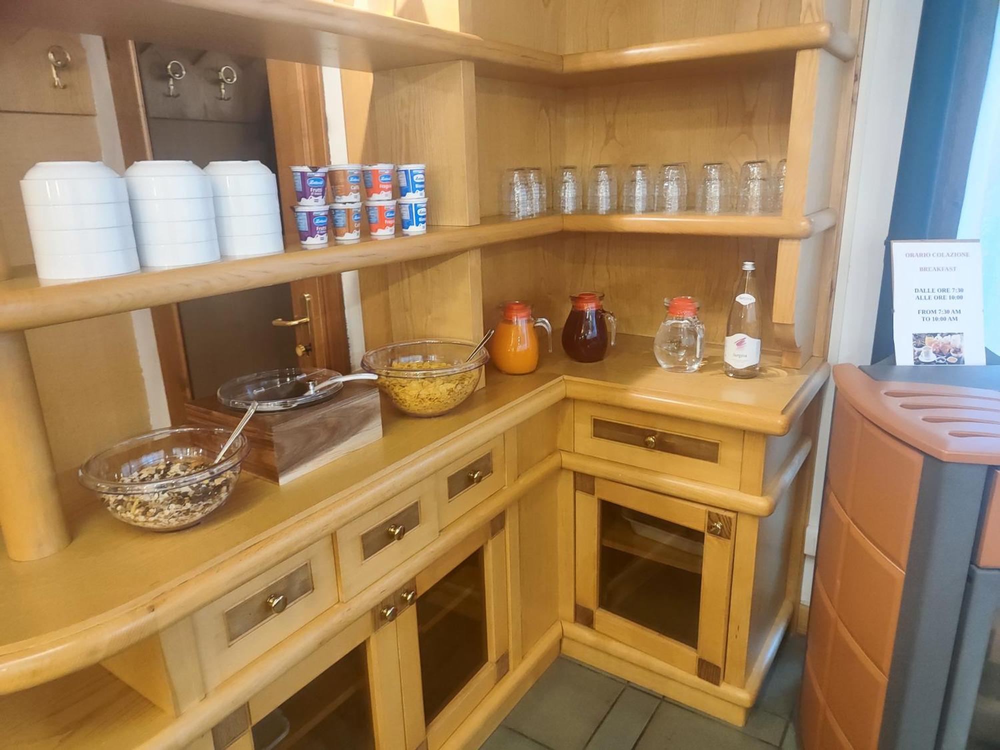 Garni Bonsai Bed and Breakfast Pinzolo Buitenkant foto