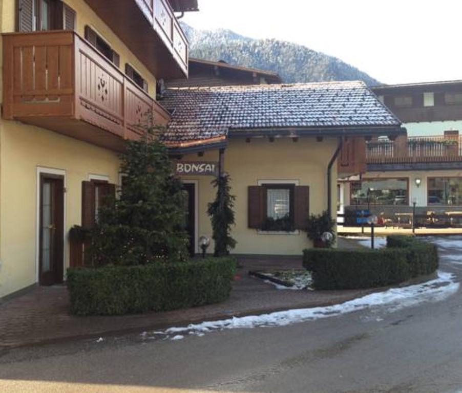 Garni Bonsai Bed and Breakfast Pinzolo Buitenkant foto
