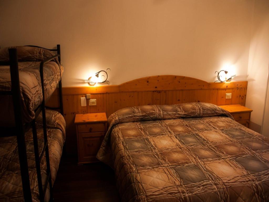 Garni Bonsai Bed and Breakfast Pinzolo Kamer foto