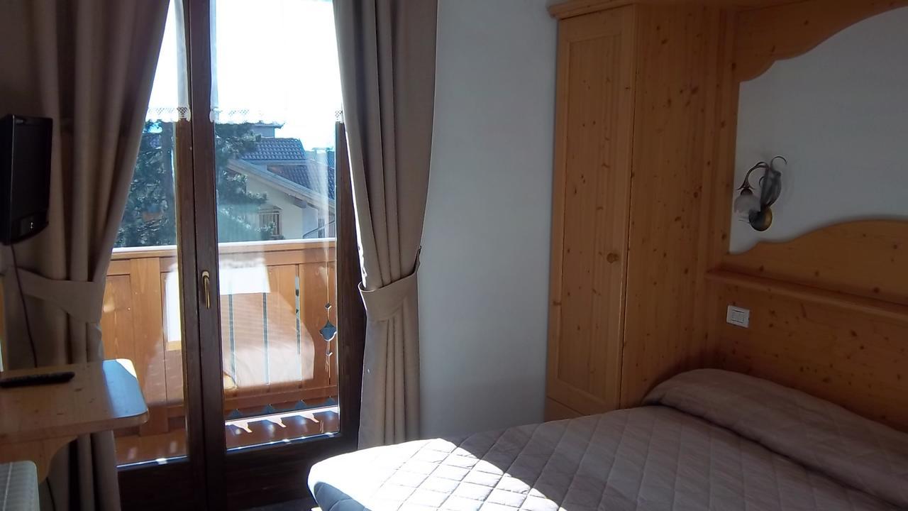 Garni Bonsai Bed and Breakfast Pinzolo Buitenkant foto